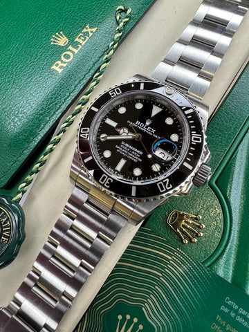 Rolex Submariner Date 2021 Box & papers