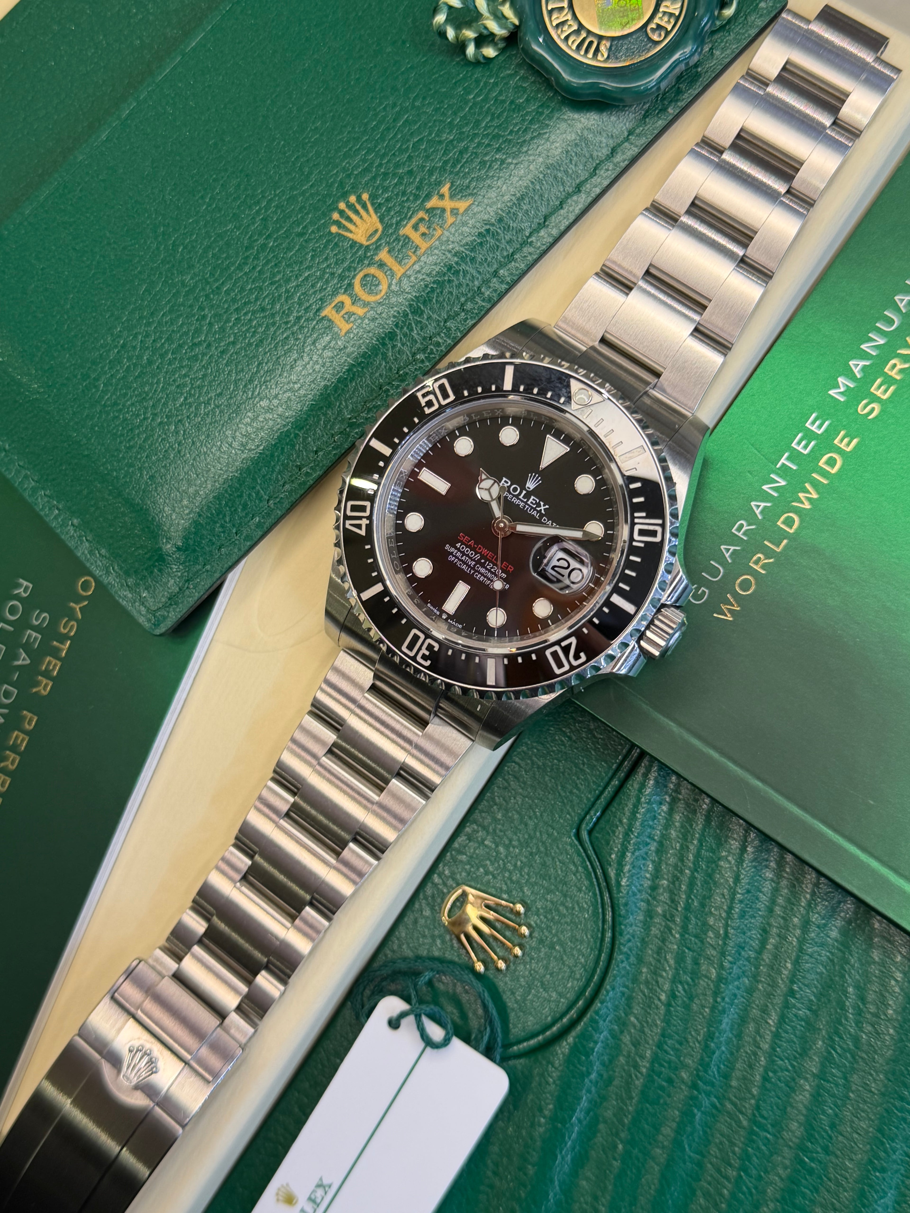 Rolex Sea-Dweller "Red Writing" (2020 Full Set) 126600