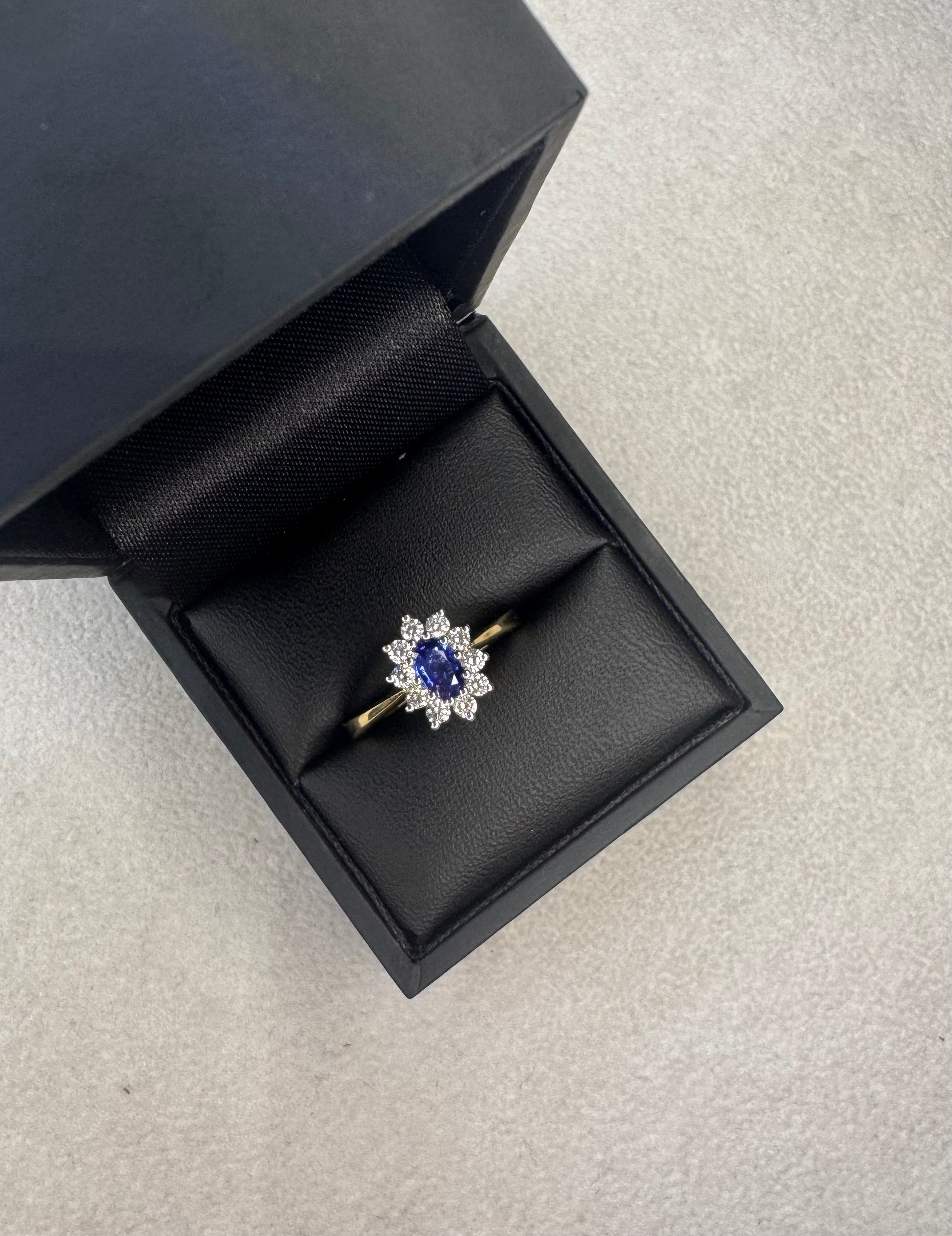 18ct Yellow gold Sapphire and Diamond Ring
