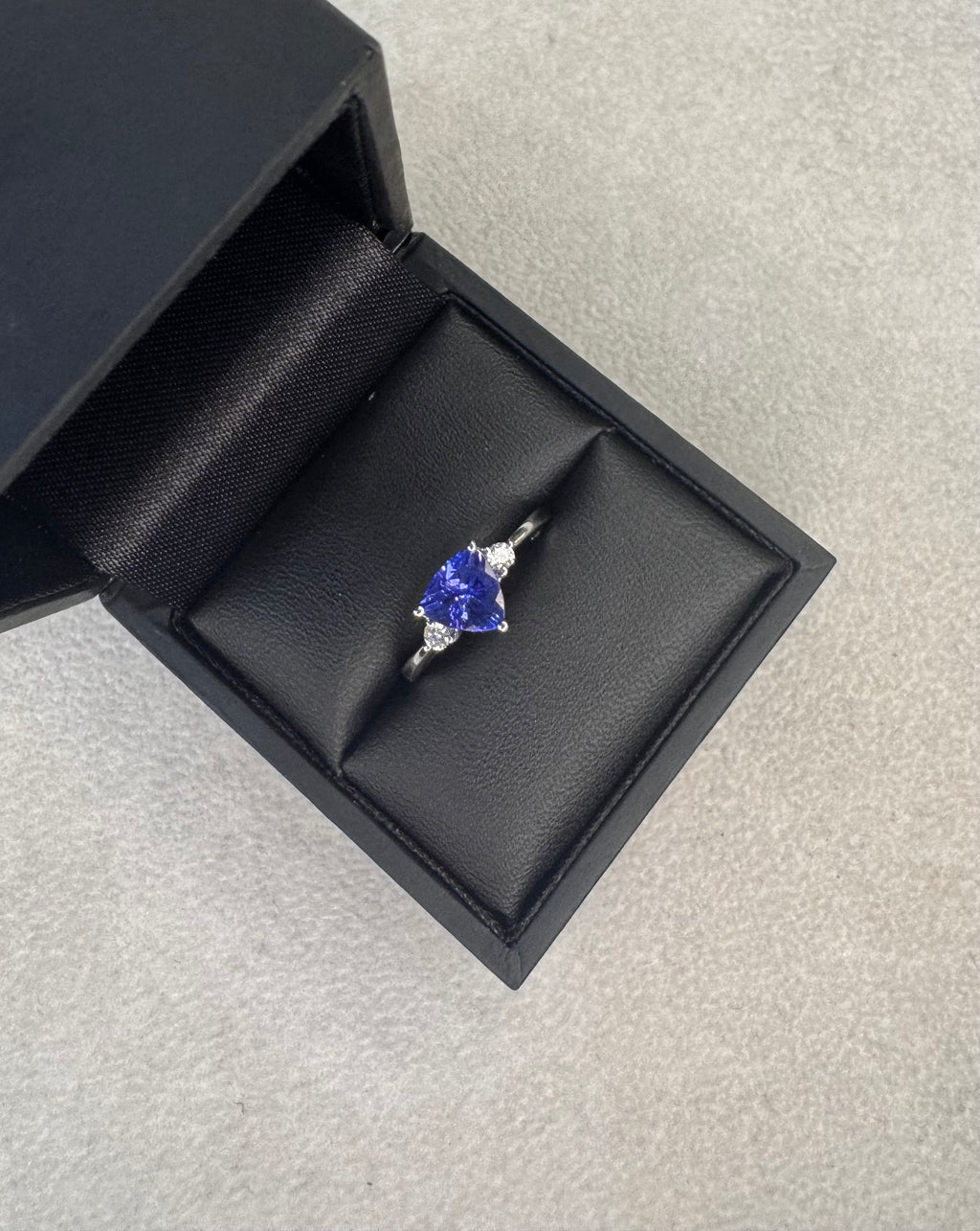 18ct White Gold Tanzanite and Diamond Ring