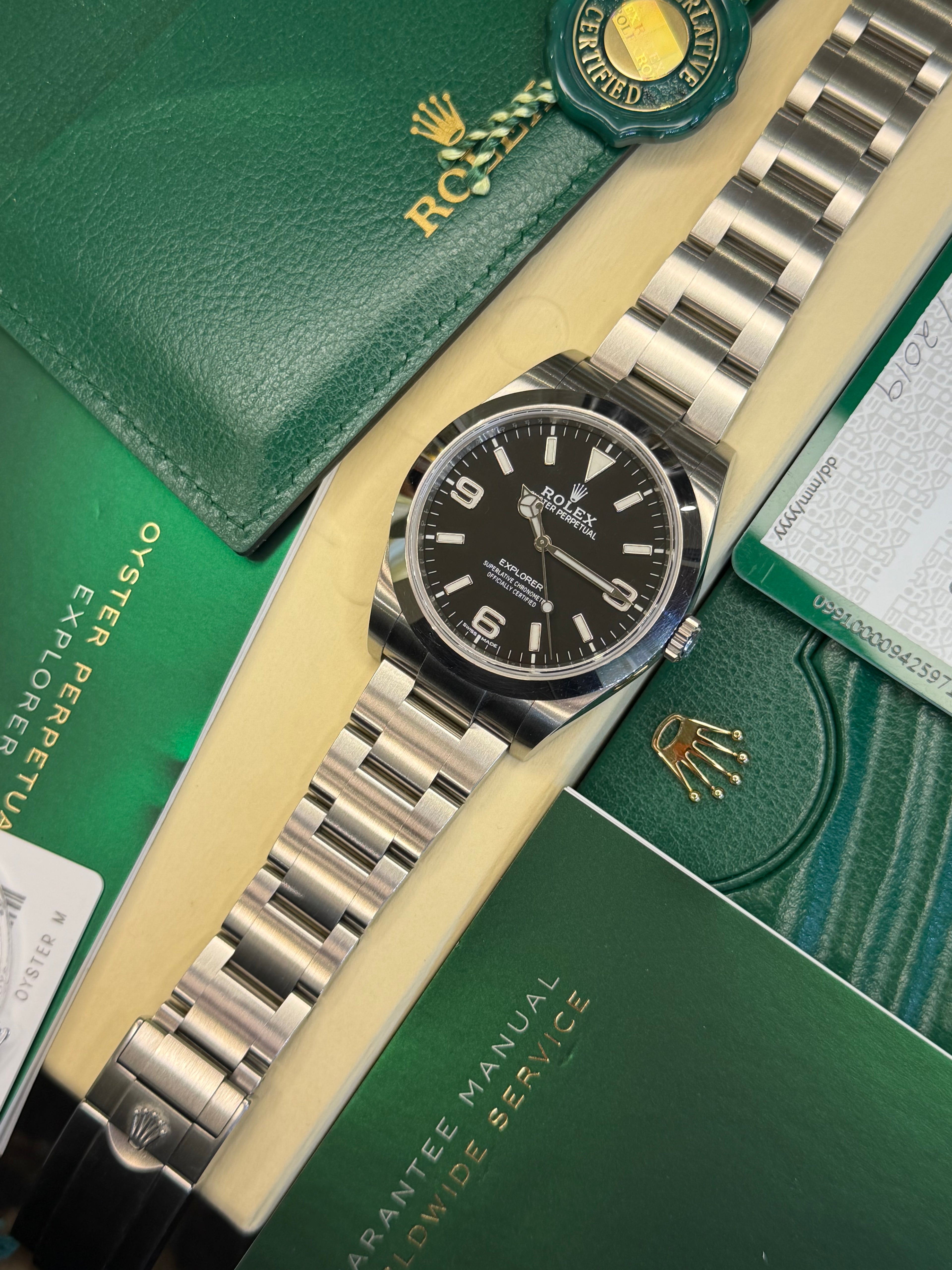 Rolex Explorer 39MM (2019 Full Set) 214270