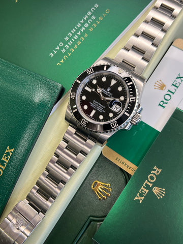 Rolex Submariner Date (2016 Box & Papers) 116610LN