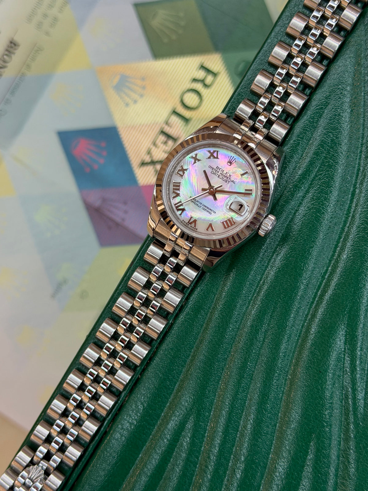 Rolex Datejust 26 Mother of Pearl (2006 Box & Papers) 179174