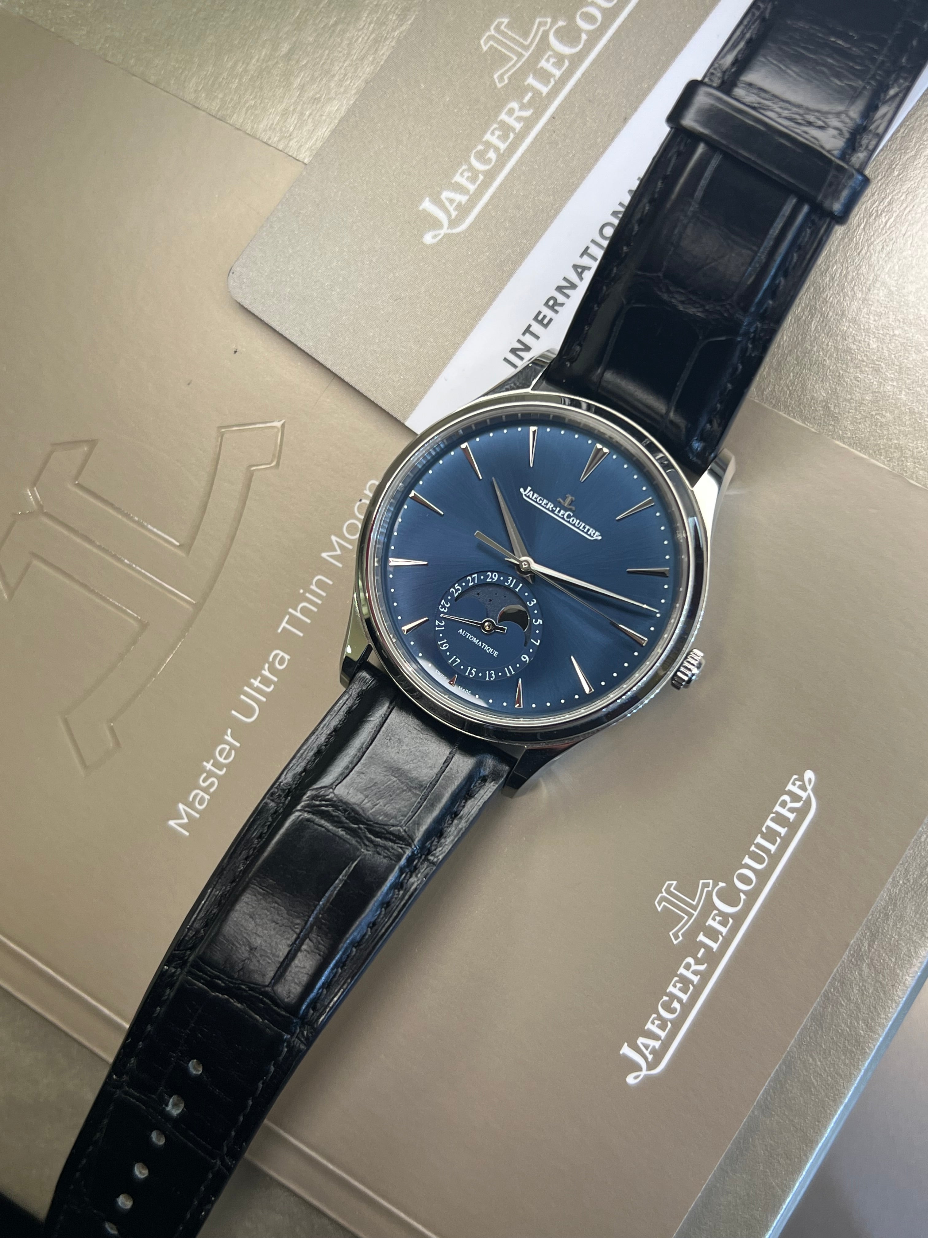 Jaeger-LeCoultre Master Ultra Thin Moon (2022 Box & Papers)