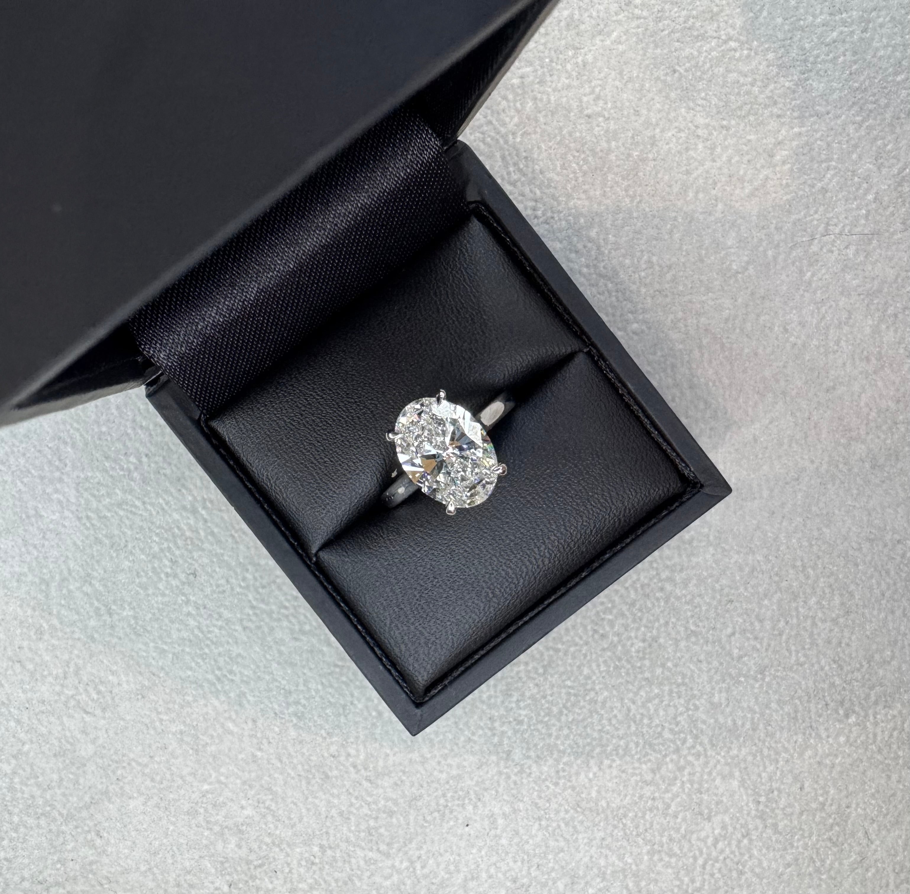 Platinum 3.92ct Total Oval Lab Grown Diamond Solitaire