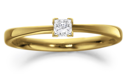 9ct Yellow Gold Single Stone Diamond Ring